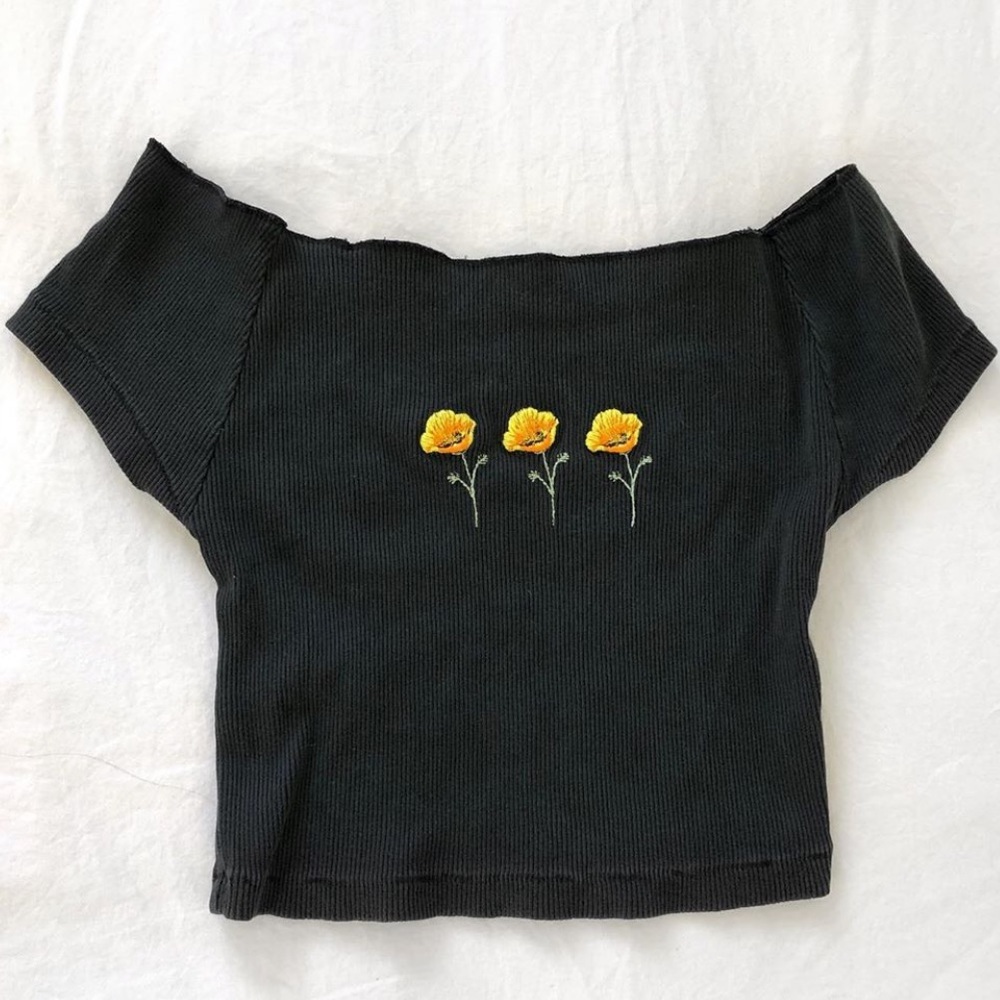NWOT Brandy Melville Poppy Black Ellery Top